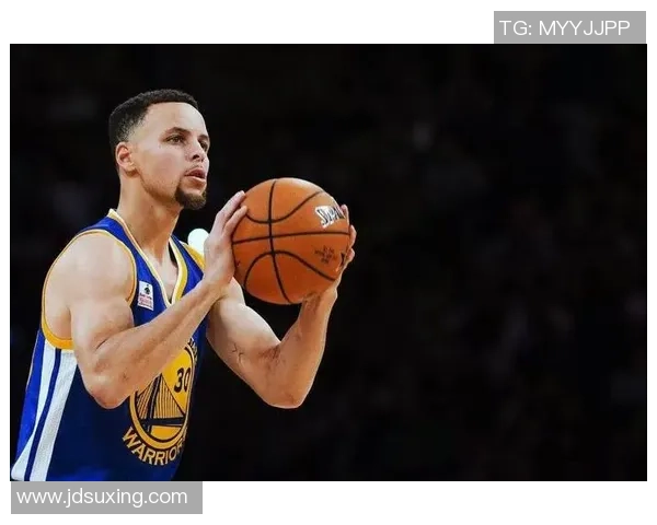 谁是NBA三分球射程之最库里利拉德普理查德特雷杨与墨菲的较量 谁是NBA三分球射程之最库里利拉德普理查德特雷杨与墨菲的较量